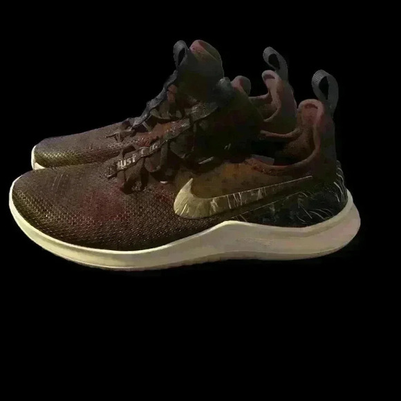 Nike Shoes - Nike Free TR 8 Print Burgundy Crush/White-Sail AH0709-600‎ Women's Size 8